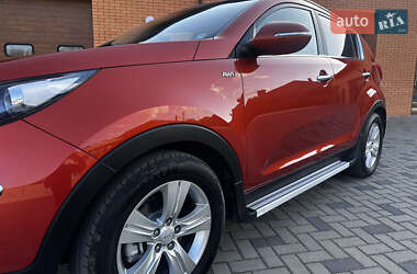 Внедорожник / Кроссовер Kia Sportage 2012 в 