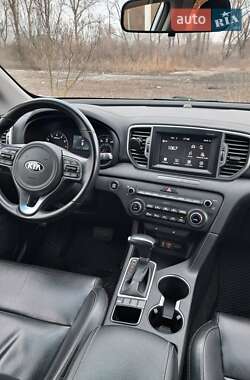 Внедорожник / Кроссовер Kia Sportage 2016 в 