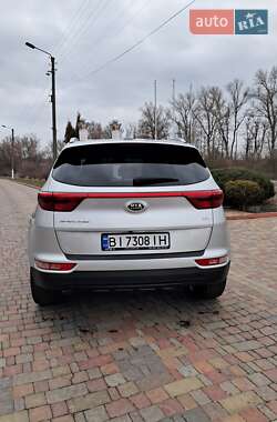Внедорожник / Кроссовер Kia Sportage 2016 в 