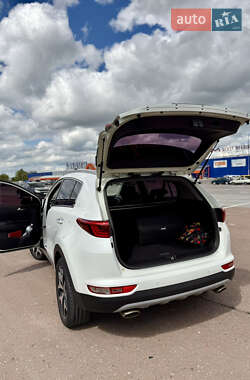 Позашляховик / Кросовер Kia Sportage 2017 в 