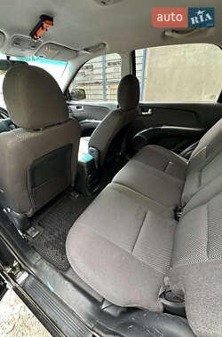 Позашляховик / Кросовер Kia Sportage 2005 в 