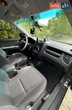Позашляховик / Кросовер Kia Sportage 2005 в 