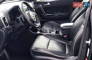 Позашляховик / Кросовер Kia Sportage 2016 в 