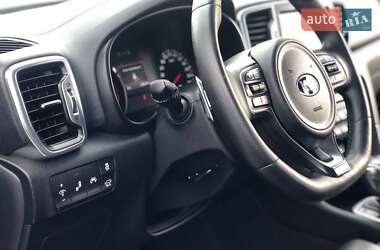 Позашляховик / Кросовер Kia Sportage 2016 в 