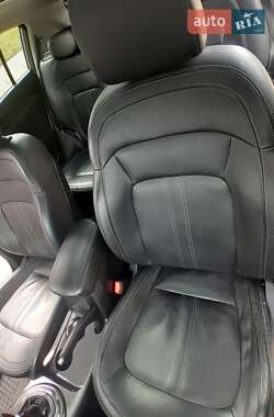 Позашляховик / Кросовер Kia Sportage 2011 в 