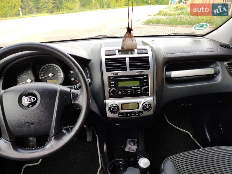 Внедорожник / Кроссовер Kia Sportage 2007 в Красилове