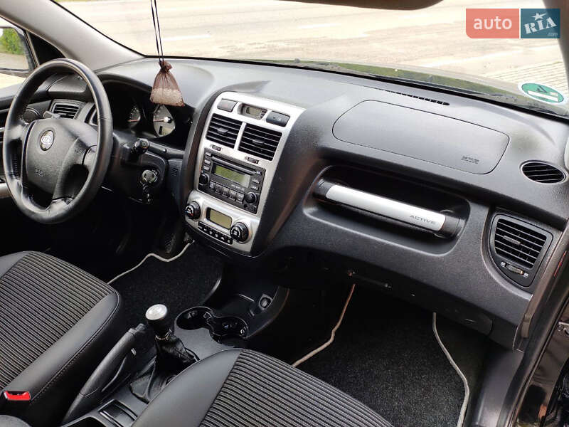 Внедорожник / Кроссовер Kia Sportage 2007 в Красилове