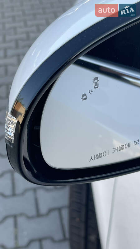 Внедорожник / Кроссовер Kia Sportage 2016 в Шептицькому