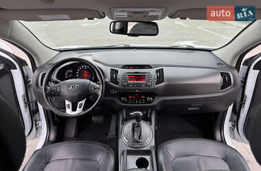 Внедорожник / Кроссовер Kia Sportage 2012 в 