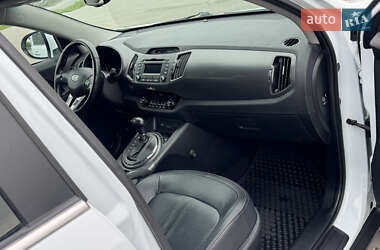 Внедорожник / Кроссовер Kia Sportage 2012 в 