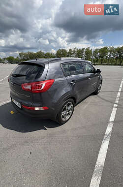 Внедорожник / Кроссовер Kia Sportage 2012 в 