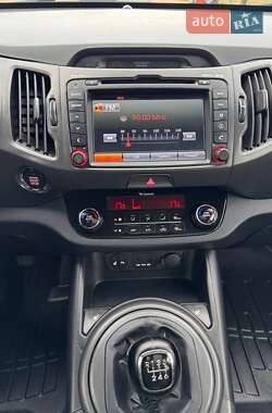 Позашляховик / Кросовер Kia Sportage 2013 в 