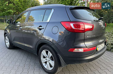 Позашляховик / Кросовер Kia Sportage 2012 в 