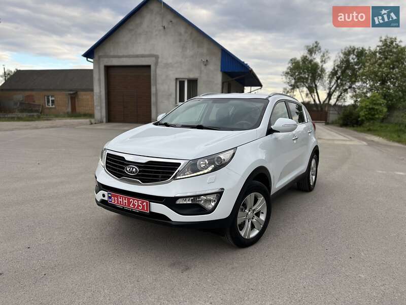 Внедорожник / Кроссовер Kia Sportage 2011 в 