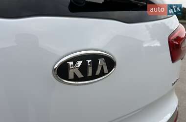 Внедорожник / Кроссовер Kia Sportage 2011 в 