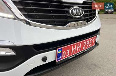 Внедорожник / Кроссовер Kia Sportage 2011 в 