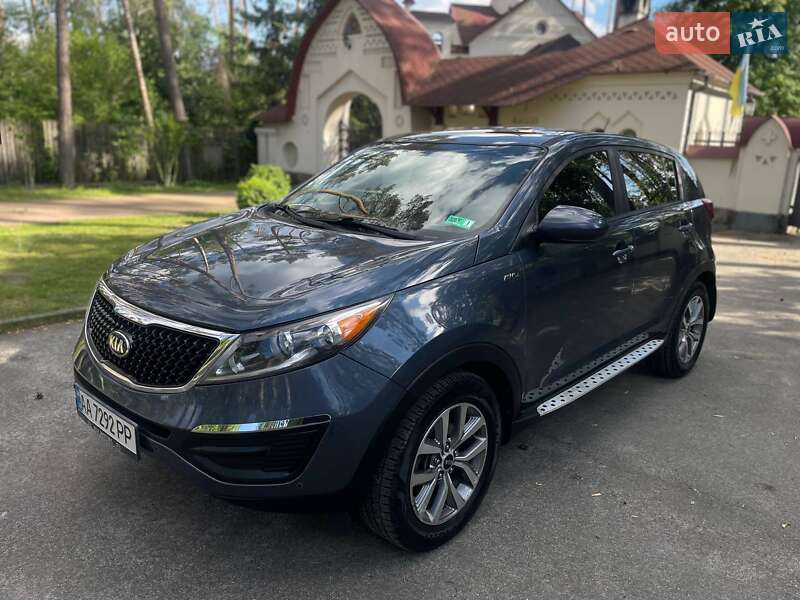 Позашляховик / Кросовер Kia Sportage 2015 в Києві