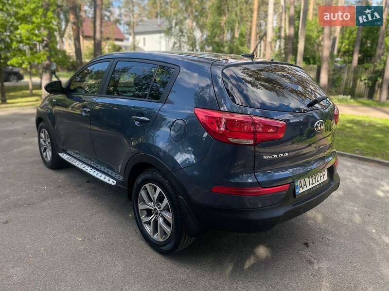 Позашляховик / Кросовер Kia Sportage 2015 в Києві