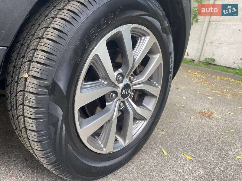 Позашляховик / Кросовер Kia Sportage 2015 в Києві