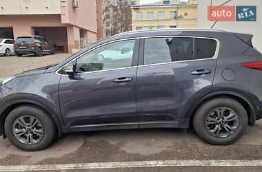 Позашляховик / Кросовер Kia Sportage 2016 в 