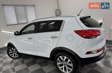Внедорожник / Кроссовер Kia Sportage 2015 в 