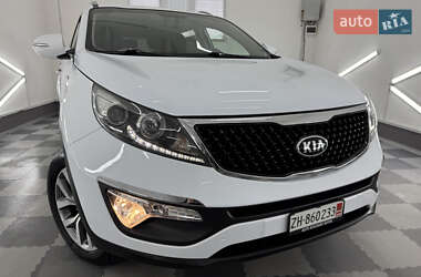 Внедорожник / Кроссовер Kia Sportage 2015 в 