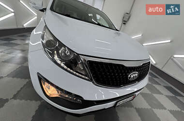 Внедорожник / Кроссовер Kia Sportage 2015 в 