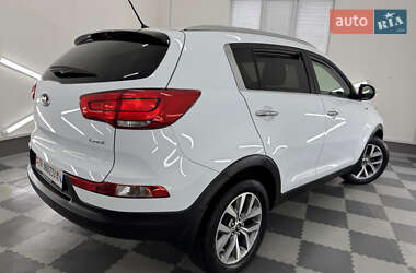 Внедорожник / Кроссовер Kia Sportage 2015 в 