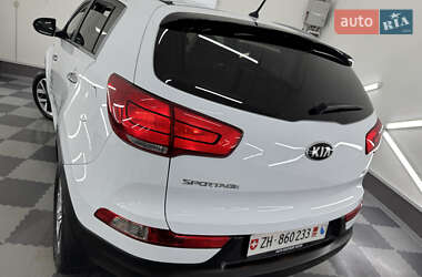 Внедорожник / Кроссовер Kia Sportage 2015 в 