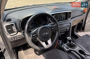 Позашляховик / Кросовер Kia Sportage 2019 в 