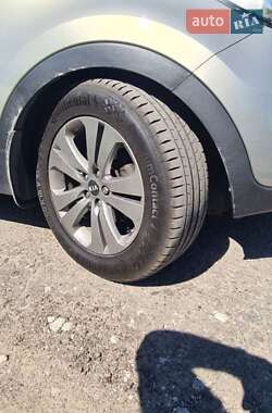 Позашляховик / Кросовер Kia Sportage 2012 в 