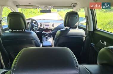 Позашляховик / Кросовер Kia Sportage 2012 в 