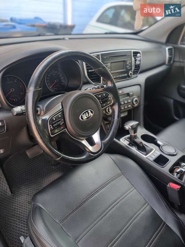 Внедорожник / Кроссовер Kia Sportage 2017 в 