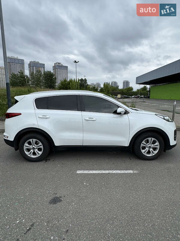 Внедорожник / Кроссовер Kia Sportage 2017 в Киеве