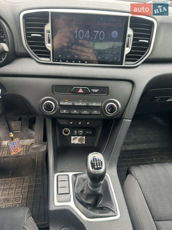 Внедорожник / Кроссовер Kia Sportage 2017 в Львове