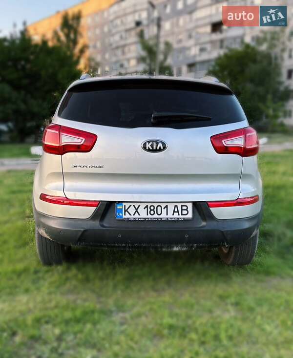 Позашляховик / Кросовер Kia Sportage 2013 в Харкові