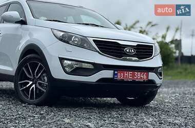Внедорожник / Кроссовер Kia Sportage 2012 в 