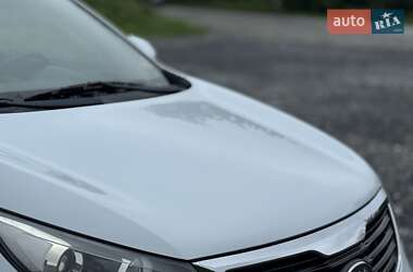 Внедорожник / Кроссовер Kia Sportage 2012 в 