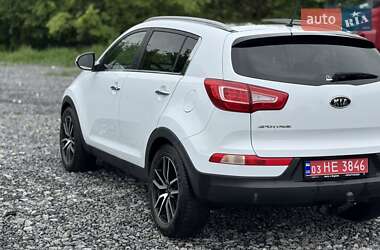 Внедорожник / Кроссовер Kia Sportage 2012 в 