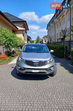 Внедорожник / Кроссовер Kia Sportage 2011 в 