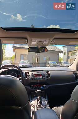 Внедорожник / Кроссовер Kia Sportage 2011 в 