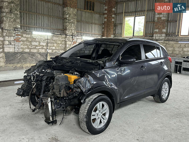 Внедорожник / Кроссовер Kia Sportage 2013 в 