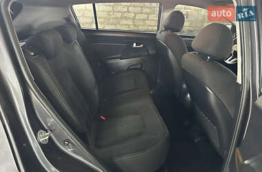 Внедорожник / Кроссовер Kia Sportage 2013 в 