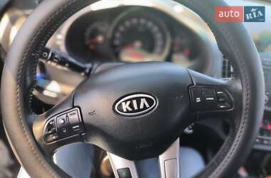 Внедорожник / Кроссовер Kia Sportage 2011 в 