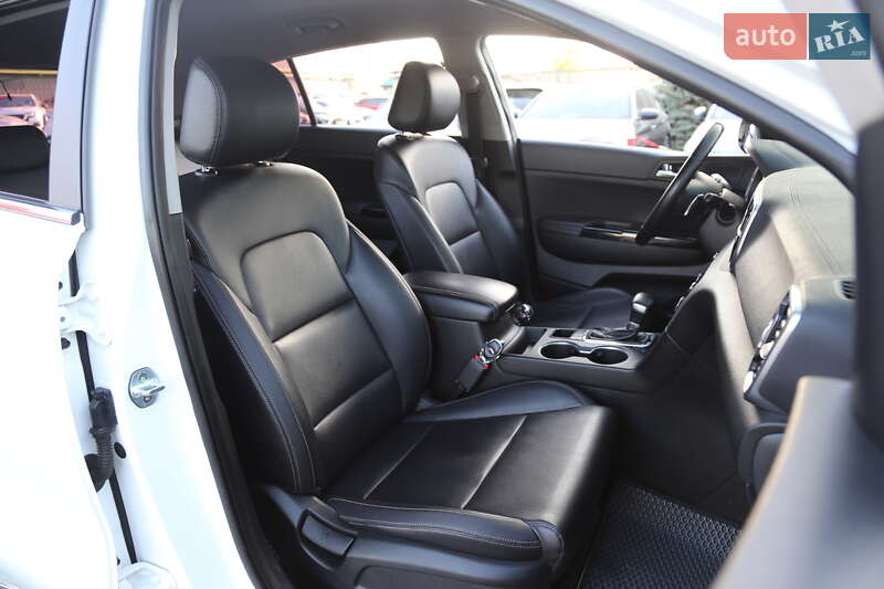 Внедорожник / Кроссовер Kia Sportage 2015 в Киеве