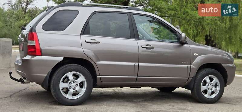 Внедорожник / Кроссовер Kia Sportage 2008 в Кривом Роге