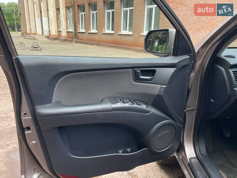 Внедорожник / Кроссовер Kia Sportage 2008 в Кривом Роге