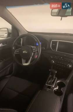 Внедорожник / Кроссовер Kia Sportage 2021 в 