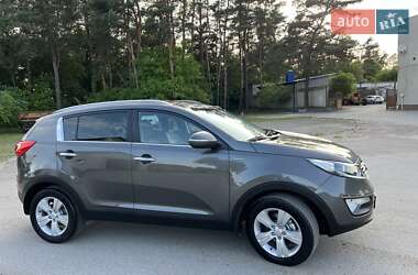 Внедорожник / Кроссовер Kia Sportage 2011 в 