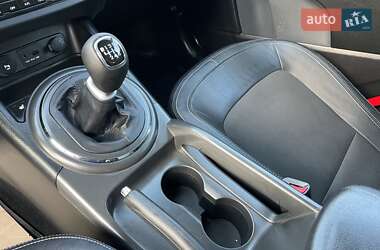 Внедорожник / Кроссовер Kia Sportage 2011 в 